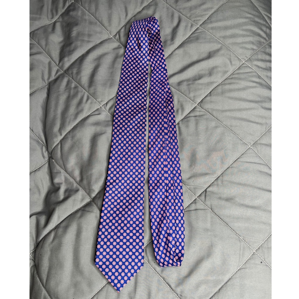 IZOD Mens Silk Necktie‎ - Blue, Red, White Medallion Geometric Pattern Silk Tie